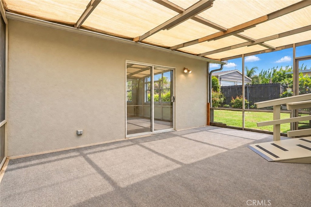 2067 Capri Avenue Property Photo 12