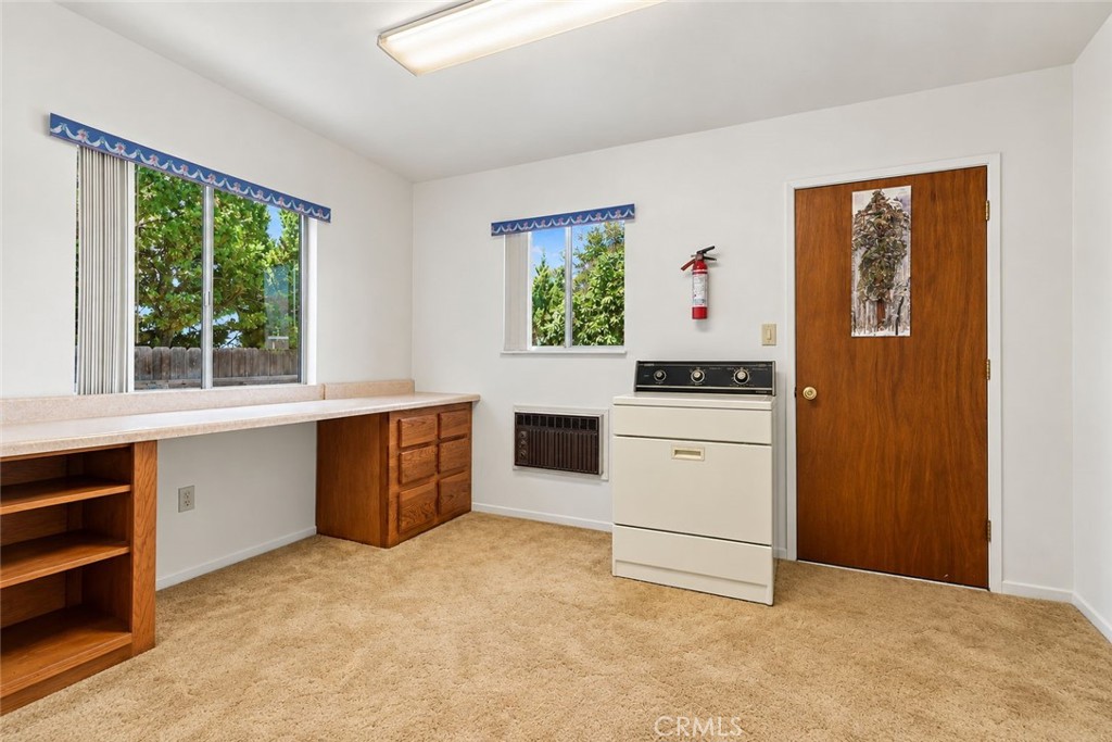 2067 Capri Avenue Property Photo 17