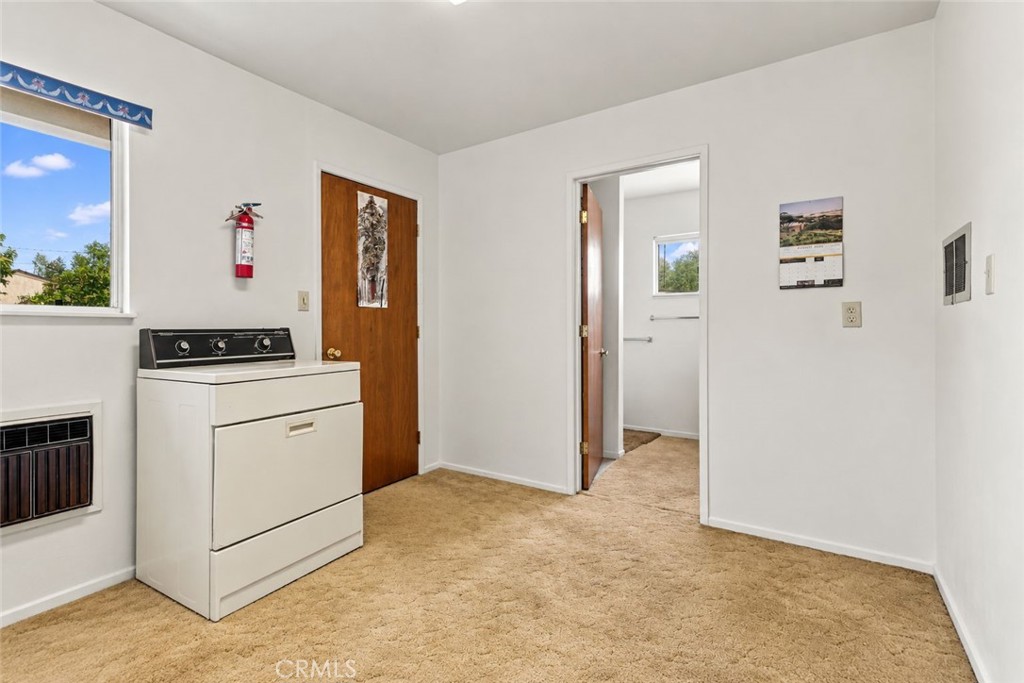 2067 Capri Avenue Property Photo 18