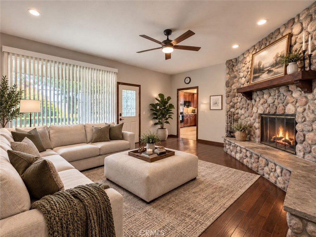25701 Alto Property Photo 25