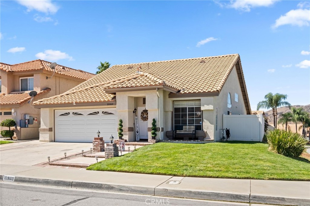 10960 Larkspur Property Photo 2