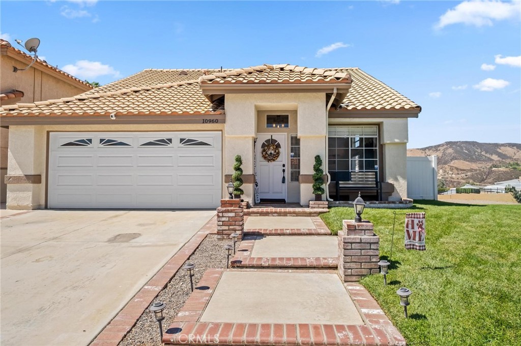 10960 Larkspur Property Photo 3