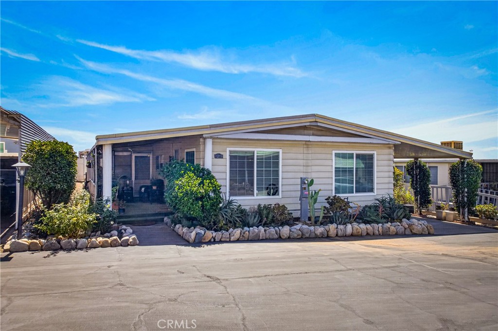 12582 2nd 21 Property Photo 3
