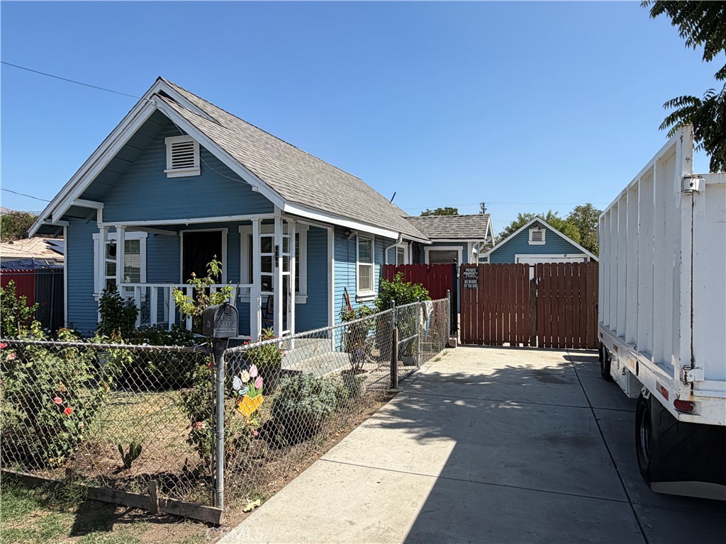 7267 San Francisco Property Photo 1