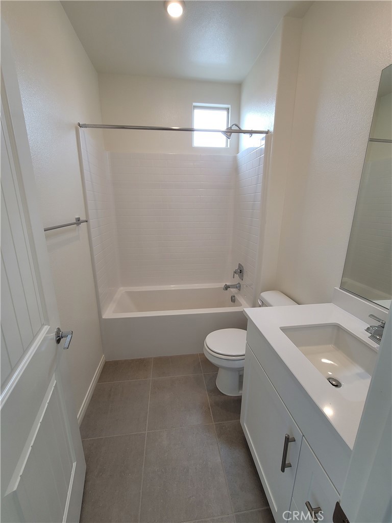 1956 S Hartford Place Property Photo 18