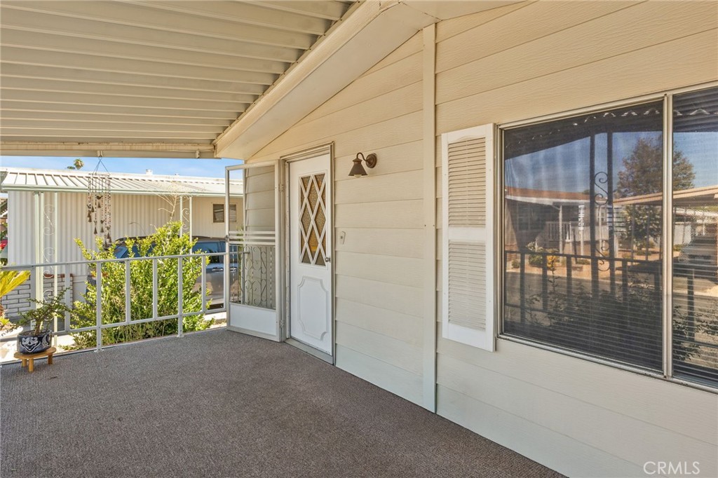 2205 W Acacia Ave 125 Property Photo 5