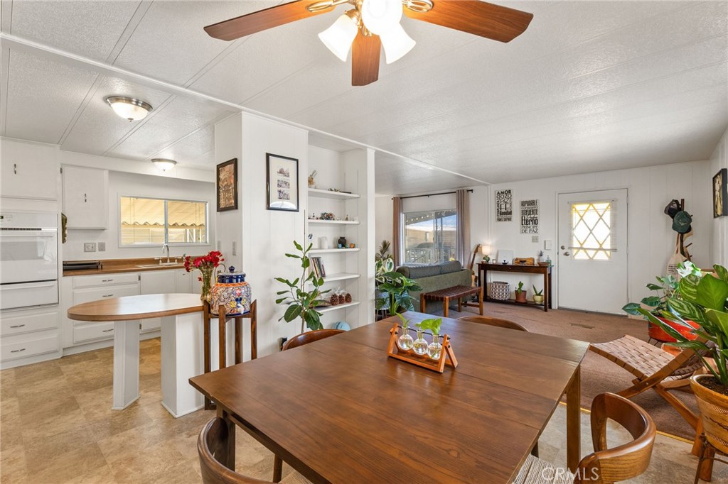 2205 W Acacia Ave 125 Property Photo 8