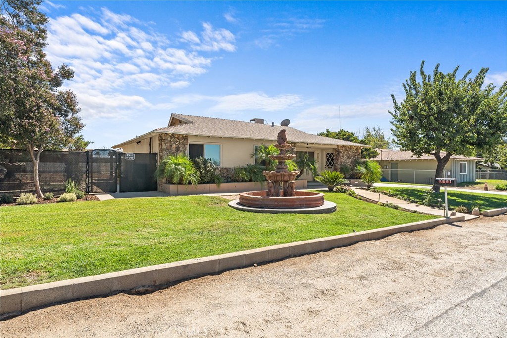 10890 Winesap Avenue Property Photo 1