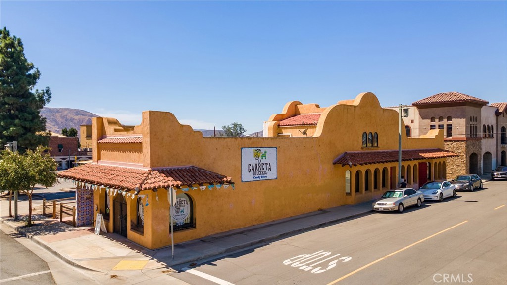 89 N San Gorgonio Avenue Property Photo 3
