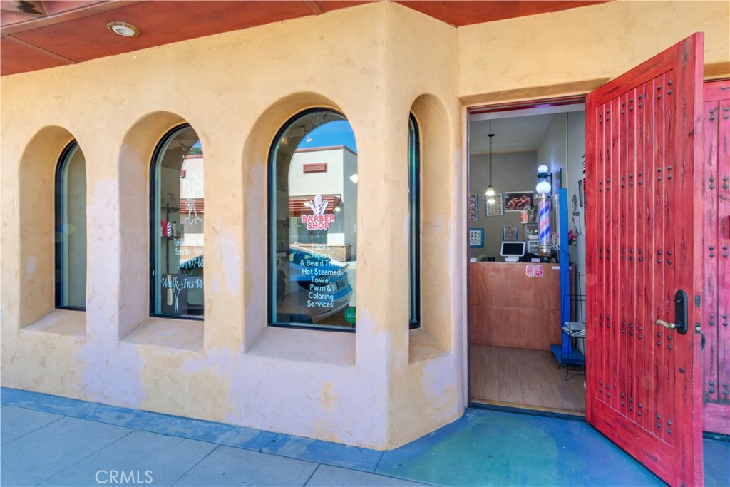89 N San Gorgonio Avenue Property Photo 8