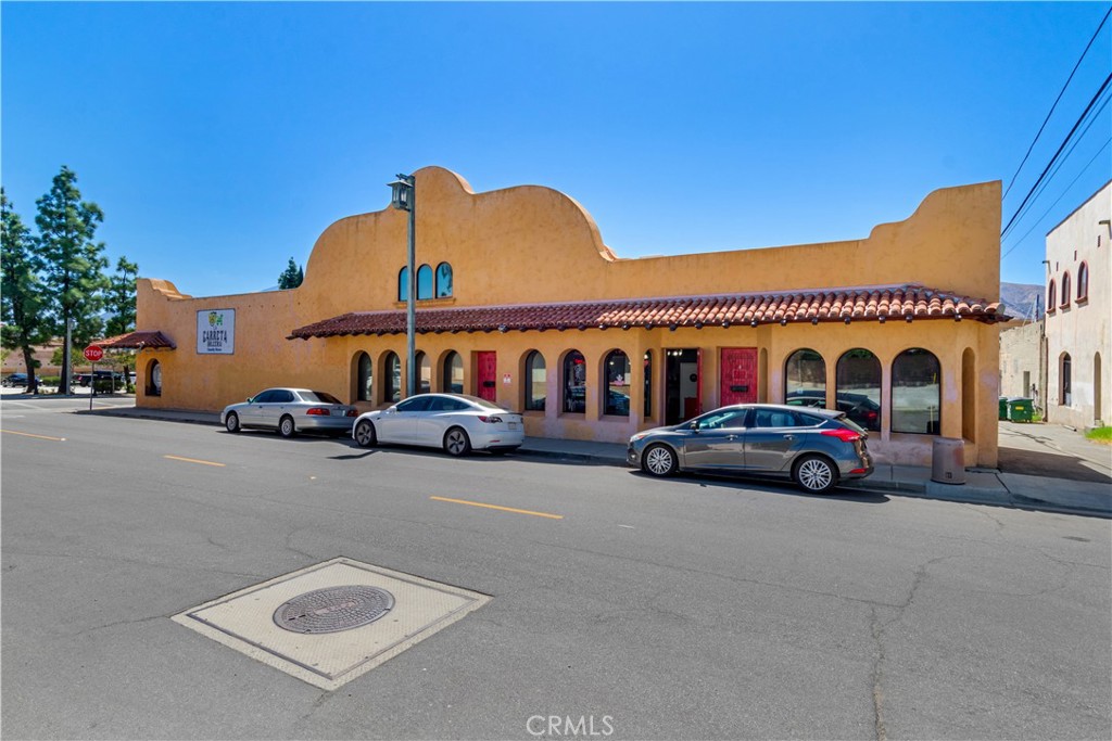 89 N San Gorgonio Avenue Property Photo 16