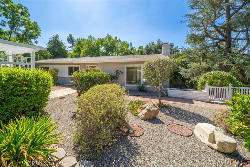 516 Marilyn Property Photo 3