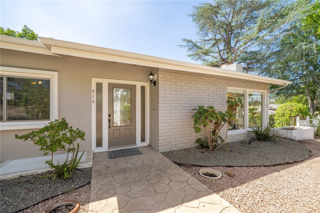 516 Marilyn Property Photo 4