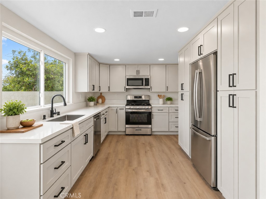 1432 Purdue Street Property Photo 17