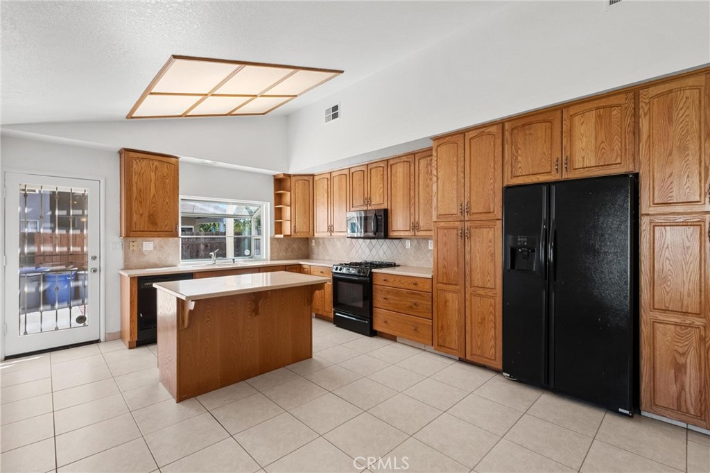 11810 Avalon Property Photo 9