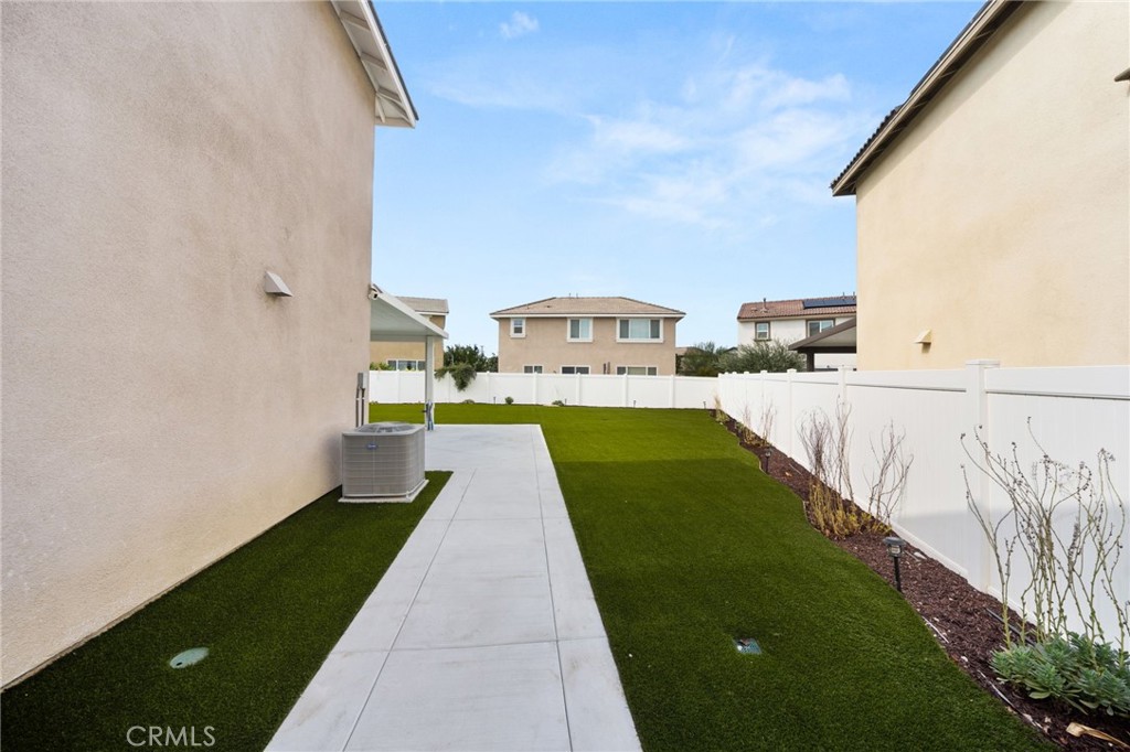 1681 Gold Medal Property Photo 18