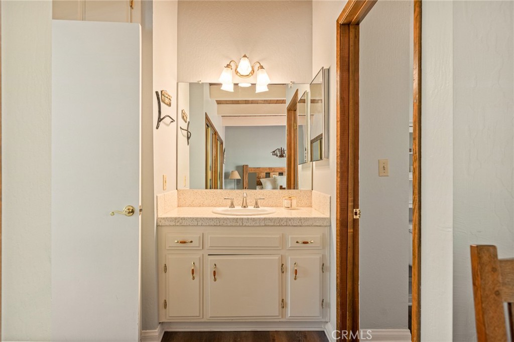 28165 Grenoble Property Photo 13