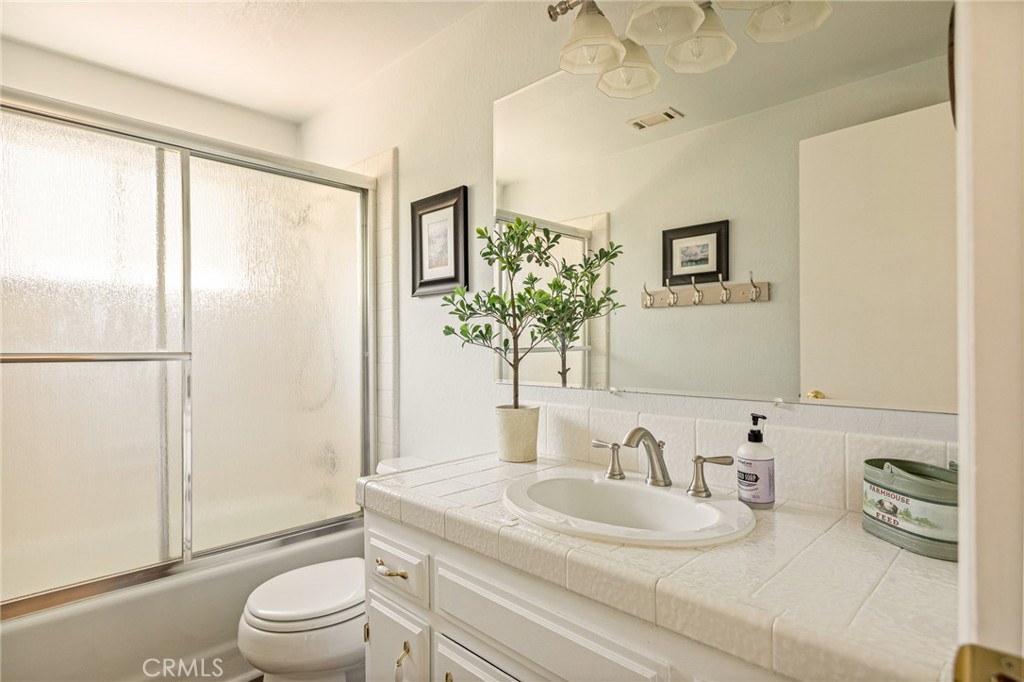 28165 Grenoble Property Photo 21