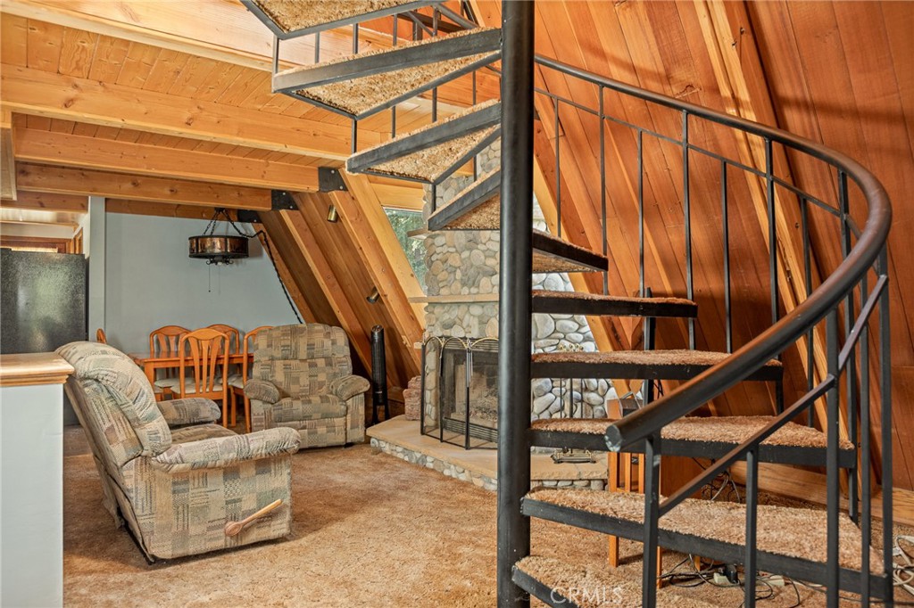 2396 Ridge Property Photo 4