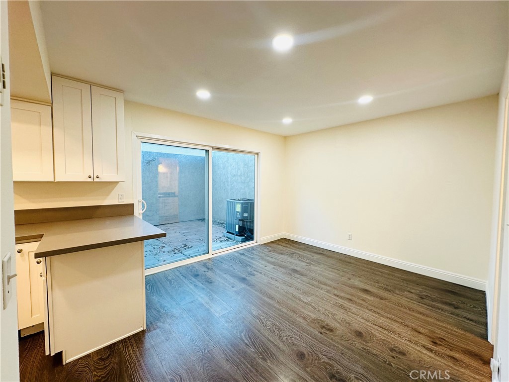 2061 W Redlands Boulevard 20b Property Photo 6