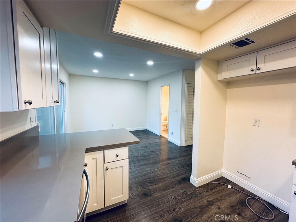 2061 W Redlands Boulevard 20b Property Photo 12