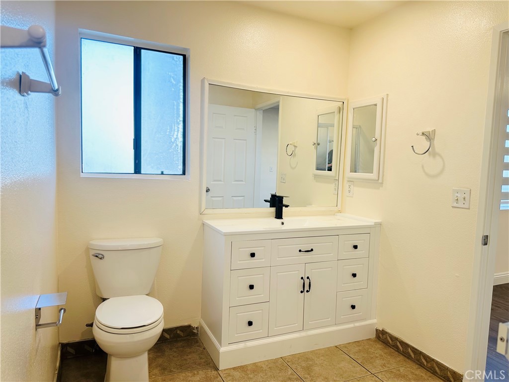 2061 W Redlands Boulevard 20b Property Photo 17