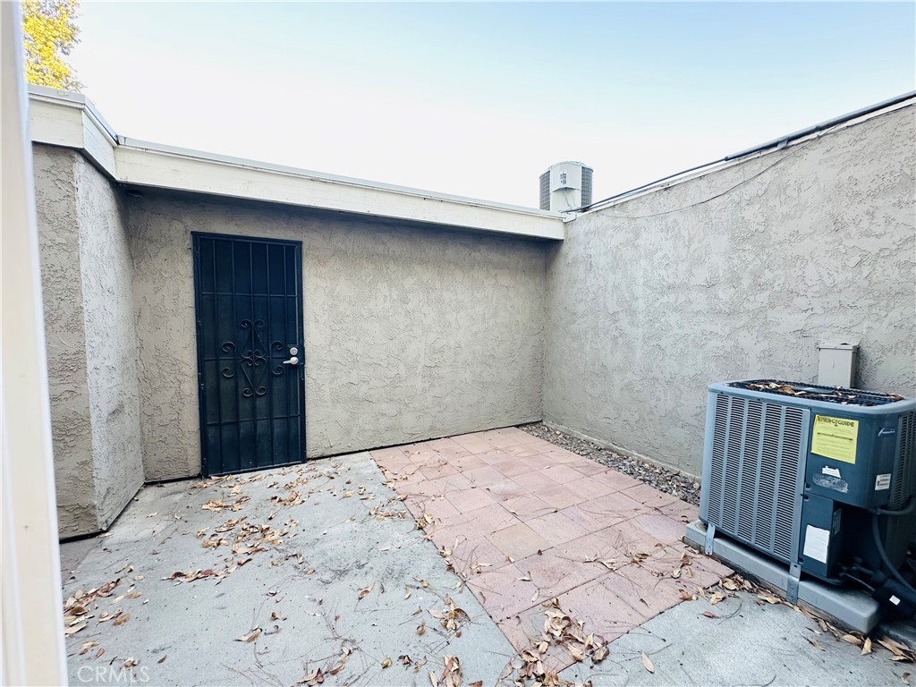 2061 W Redlands Boulevard 20b Property Photo 25