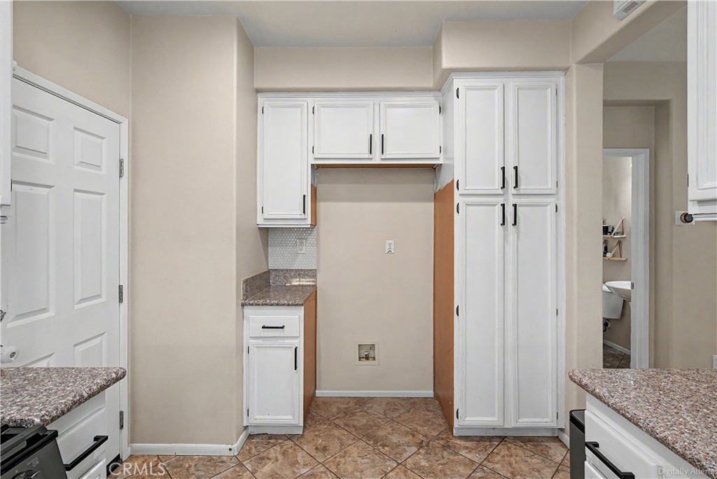 3271 Laval Property Photo 16
