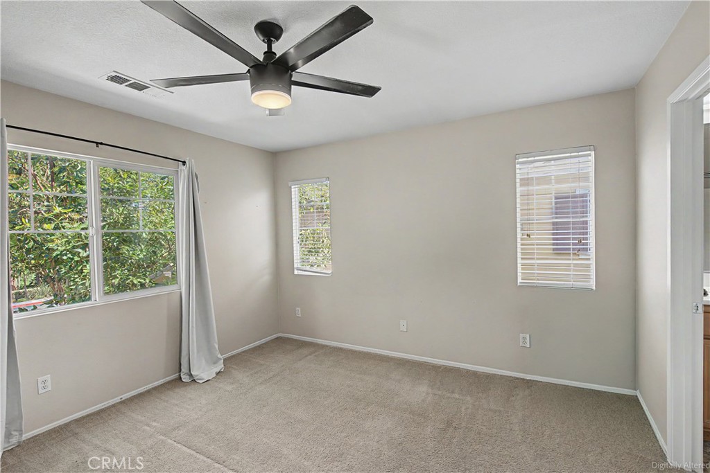 3271 Laval Property Photo 24
