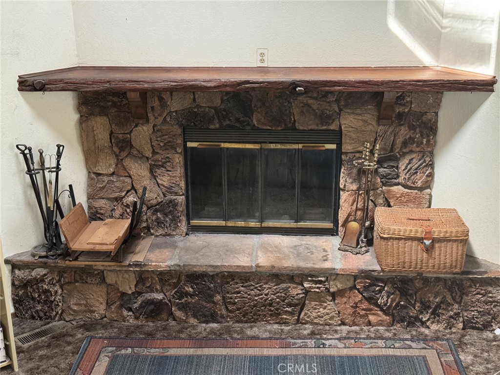 327 E Zermatt Drive Property Photo 8