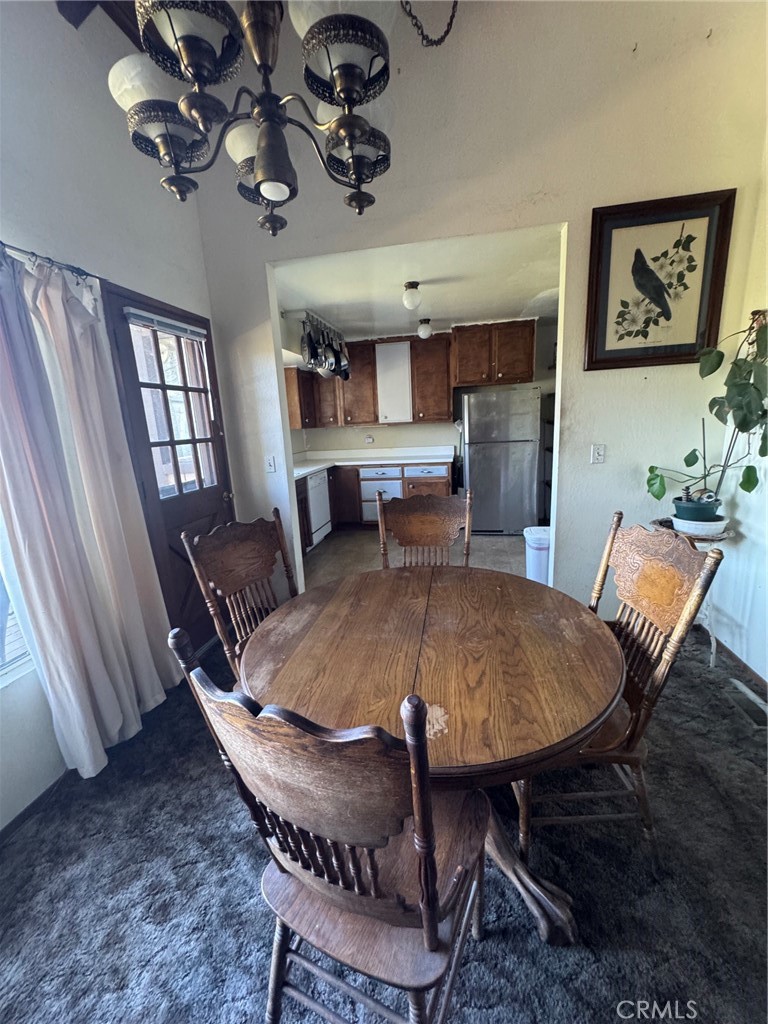 327 E Zermatt Drive Property Photo 16