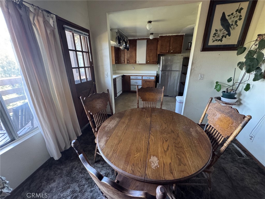 327 E Zermatt Drive Property Photo 17