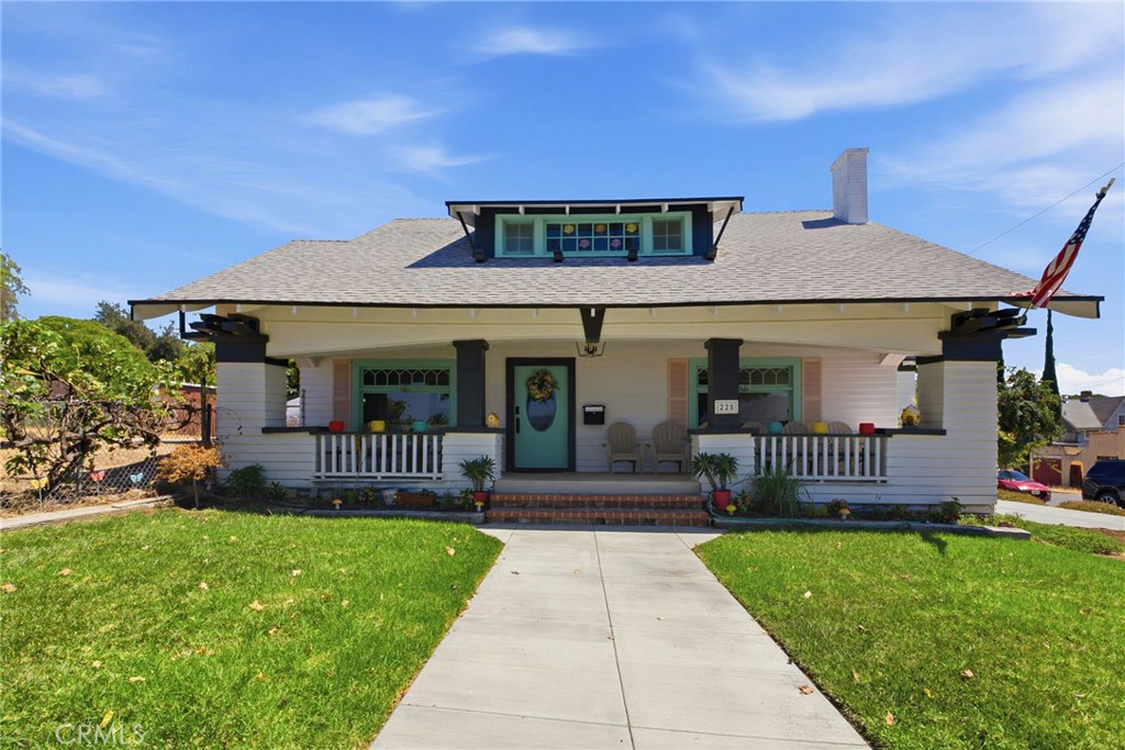 228 S Spring Property Photo