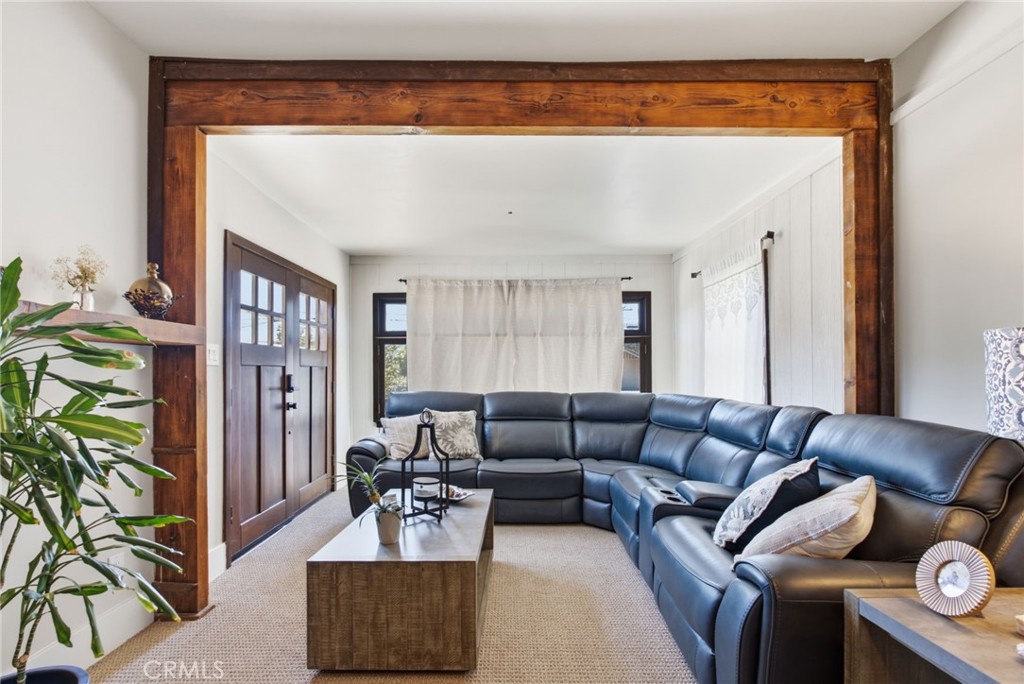 228 S Spring Property Photo 6