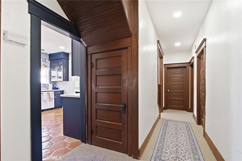 228 S Spring Property Photo 11