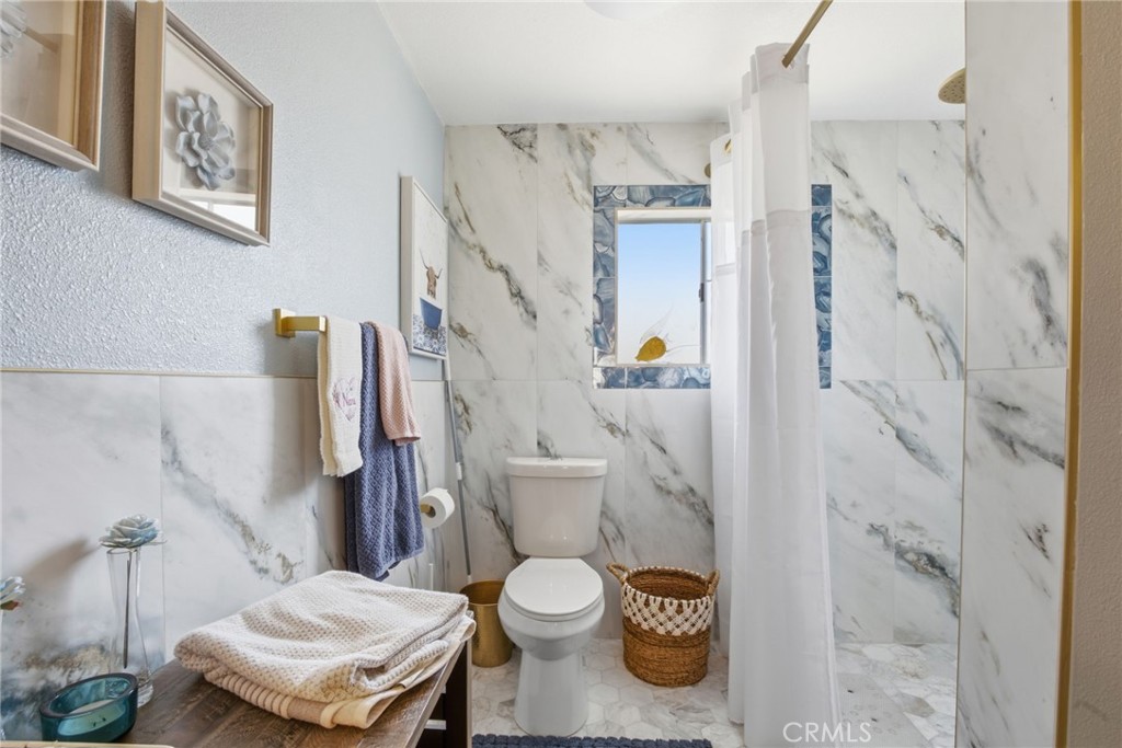 228 S Spring Property Photo 14