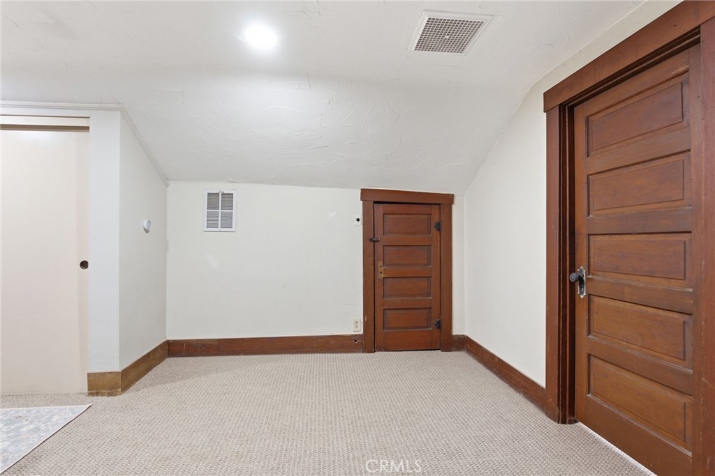 228 S Spring Property Photo 21