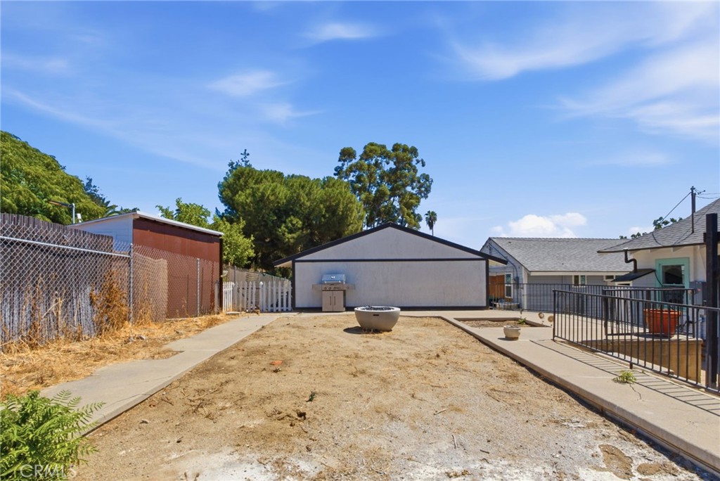 228 S Spring Property Photo 38