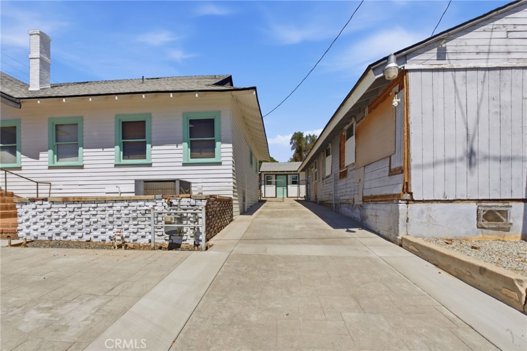 228 S Spring Property Photo 43