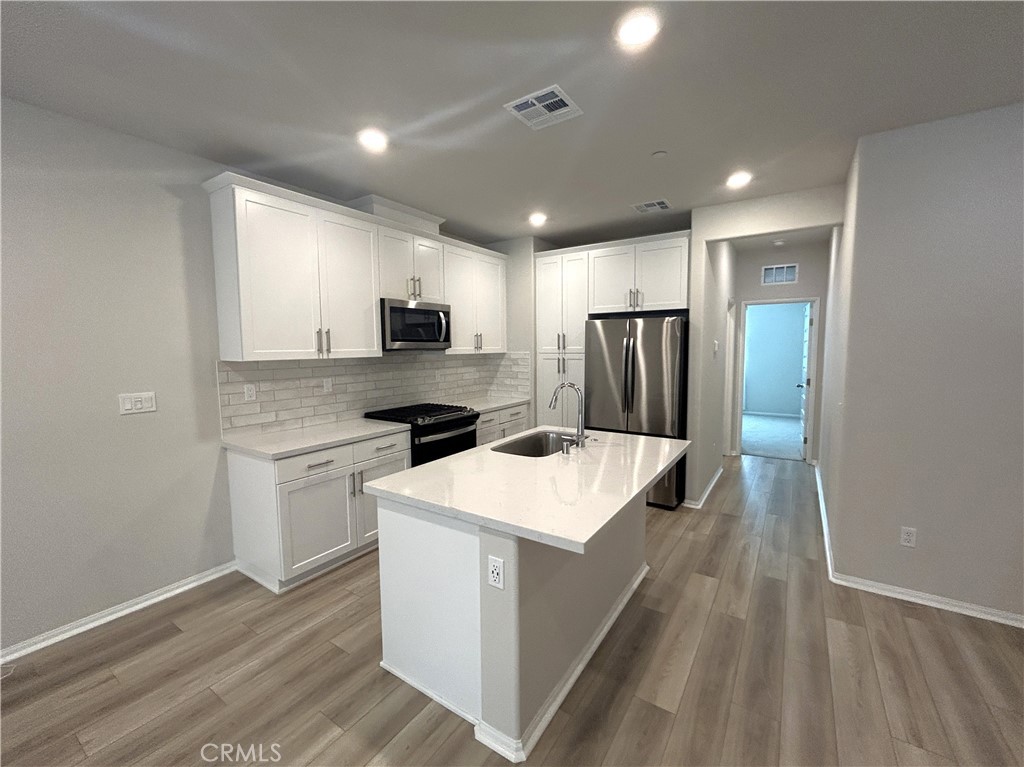 1696 Cayton Loop Property Photo 4