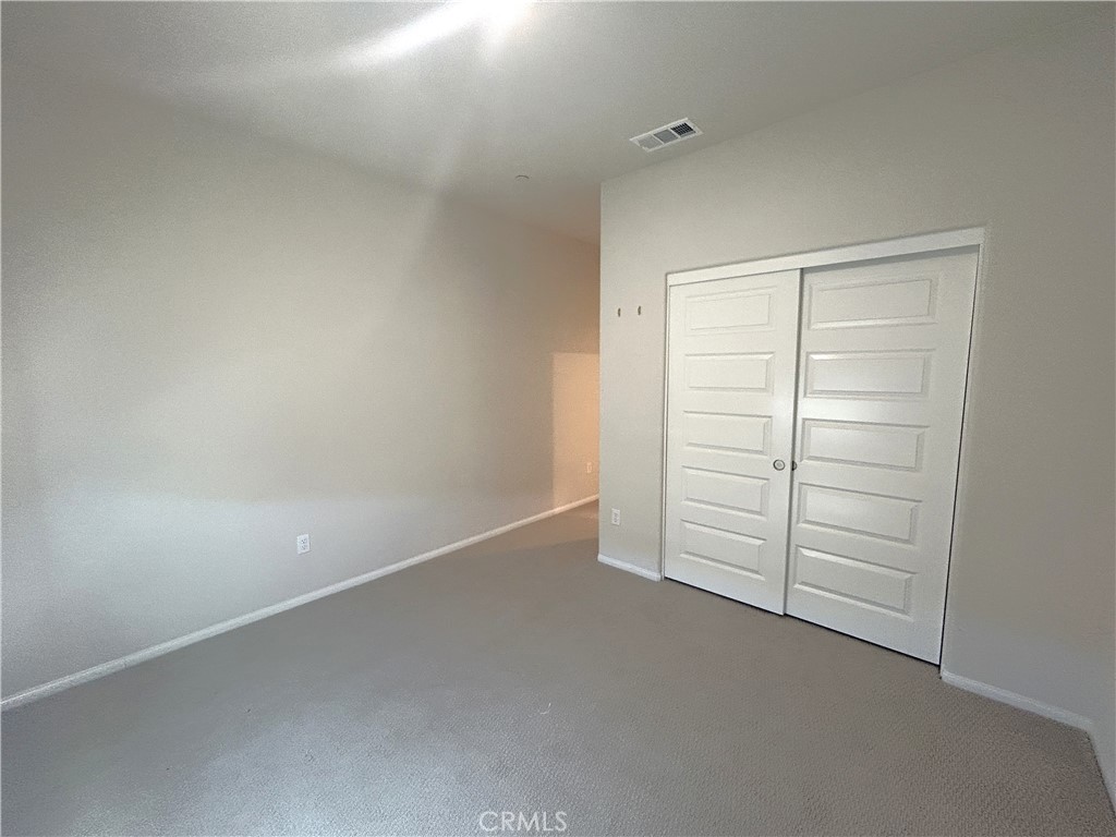 1696 Cayton Loop Property Photo 8