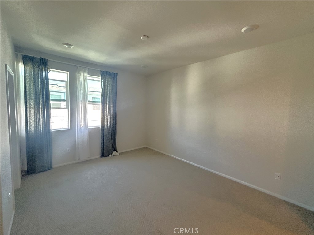 1696 Cayton Loop Property Photo 13