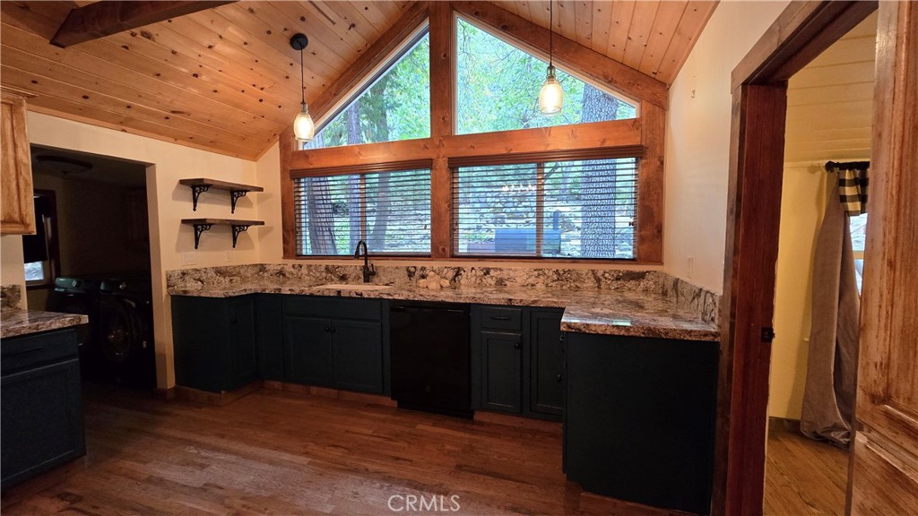 9256 Wood Property Photo 4