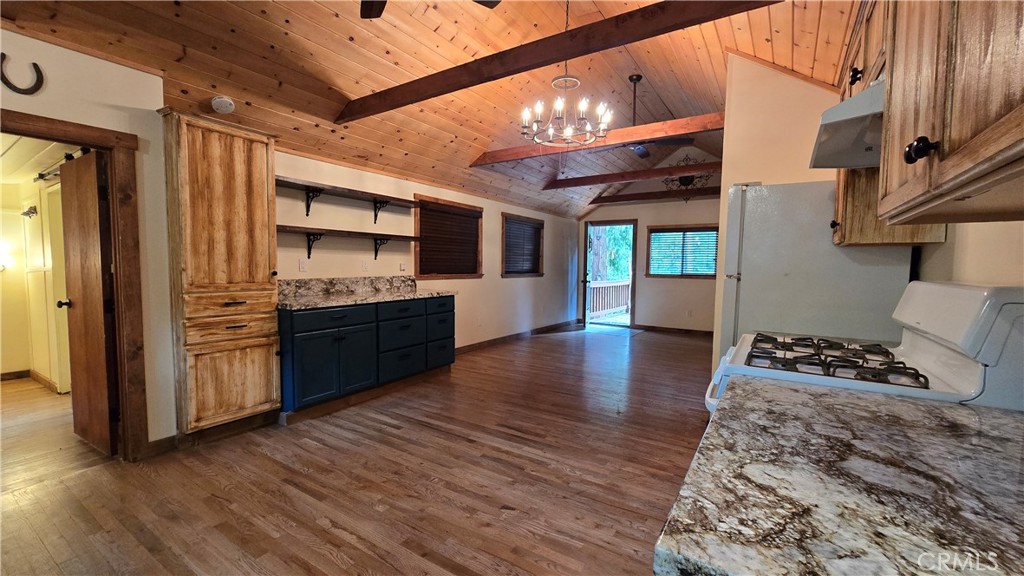 9256 Wood Property Photo 6