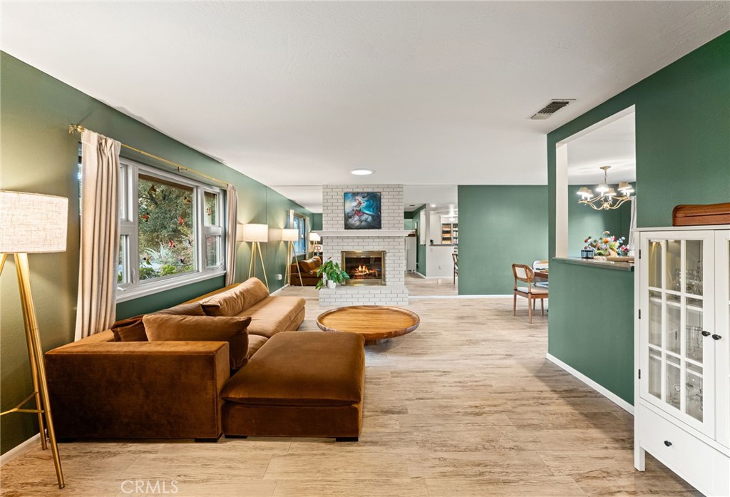 662 Valley View Property Photo 5