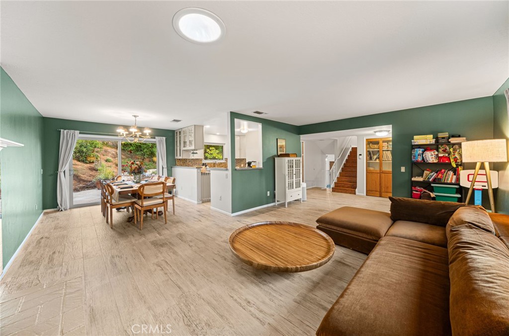 662 Valley View Property Photo 6