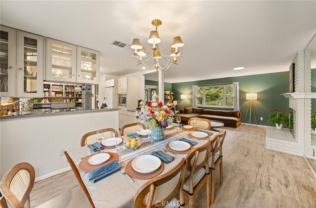 662 Valley View Property Photo 8