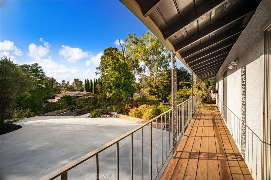 662 Valley View Property Photo 17