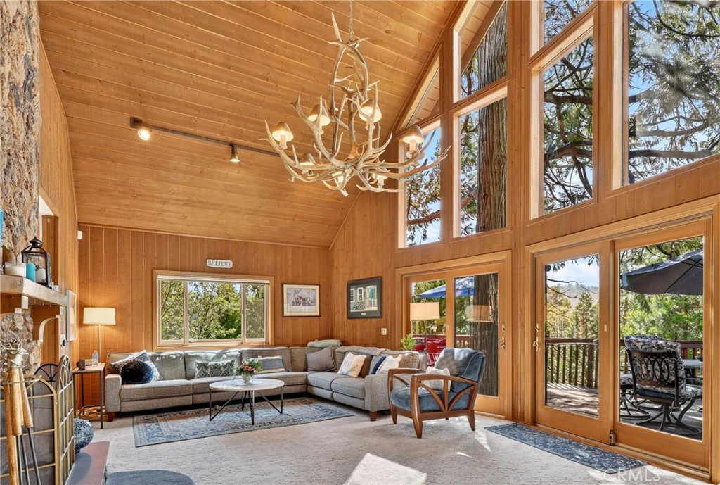 374 Grass Valley Road Property Photo 1