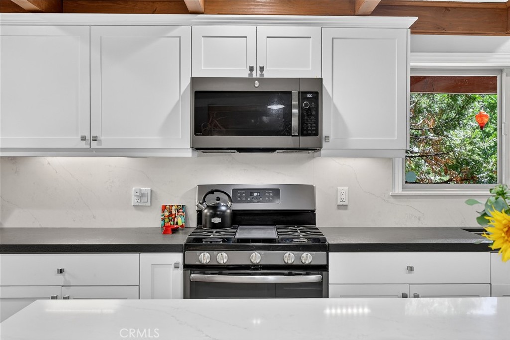 374 Grass Valley Road Property Photo 8